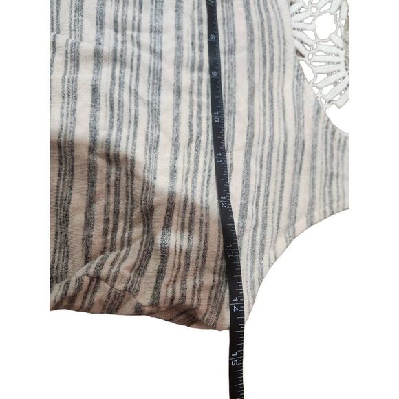 Elodie XS crochet top - Picture 9 of 10